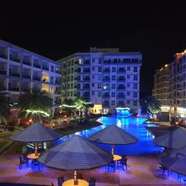 Grand Blue Beach Condo - Laem Mae Phim Beach，位于梅尔皮姆的酒店
