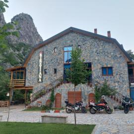 Hotel RIREYIANA，位于Tamarë的酒店