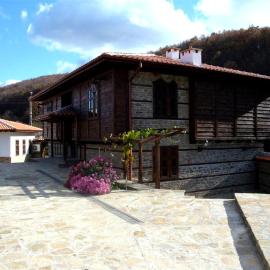Voevodski Eco Complex，位于Katunishte的酒店