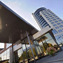 Van der Valk Hotel Tiel，位于蒂尔的酒店
