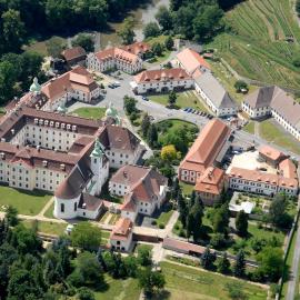Gästehäuser St. Marienthal,位于Marienthal的酒店