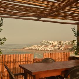 Casa mar surfhouse，位于蓬塔赫尔莫萨的酒店