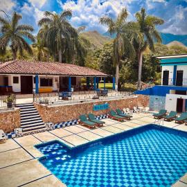 Hotel Villa Alicia，位于圣赫罗尼莫的酒店