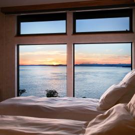 Private Villa with Pool and Sunset in Kochi，位于Aki的酒店