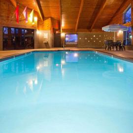AmericInn by Wyndham Manitowoc，位于马尼托沃克的酒店
