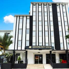 Yıldız Moonlight Hotel Trabzon，位于Arsin的酒店