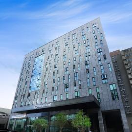 Hotel The One,位于济州市的酒店