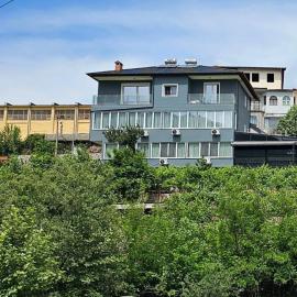 HOME 12，位于Librazhd的酒店