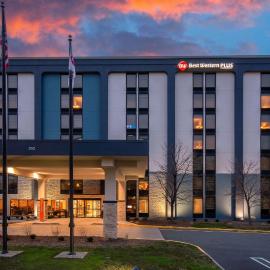 Best Western Plus Meadowlands，位于锡考克斯的酒店