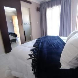Lukhanya Guesthouse，位于Randfontein的酒店