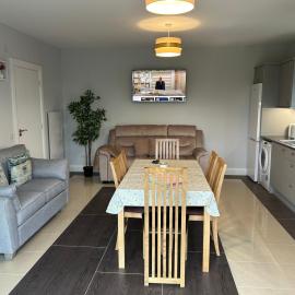 Luxury Wild Atlantic Way Chalet，位于金瓦拉的酒店