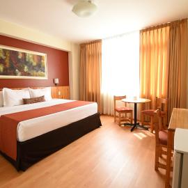 Qorianka Hotel，位于利马的酒店