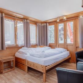Studio dans le plus beau village de Suisse，位于格里门茨的酒店