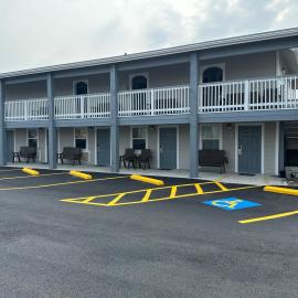 Village Inn Motel Rockport near Aransas Bay，位于罗克波特的酒店