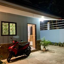 Altheos Place Romblon Cottage 1，位于Romblon的酒店
