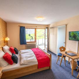 Schwarzwald Hotel Wiedenerhof，位于韦登迪的酒店