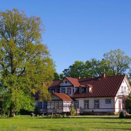 Kursi Summer Manor，位于Laasme的酒店