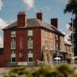 Old Orleton Inn - Telford，位于特尔福德的酒店