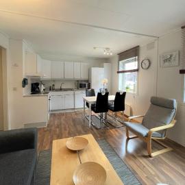 Lassiebyn 10 Entire Apartment with Parking & Kitchen，位于布拉纳斯的酒店