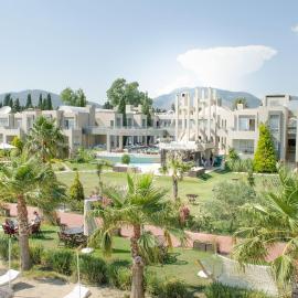 Ambrosia Hotel Beach & Spa，位于比泰兹的酒店