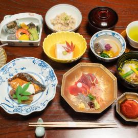 Kappo Ryokan Uoichi，位于岛田的酒店