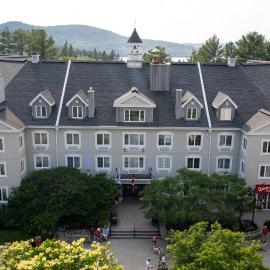 Holiday Inn Express & Suites Tremblant by IHG，位于蒙特朗布朗的酒店