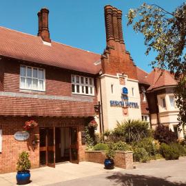 The Birch Hotel，位于海华德希思的酒店