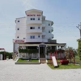 Hotel Monte Rei，位于Lushnjë的酒店