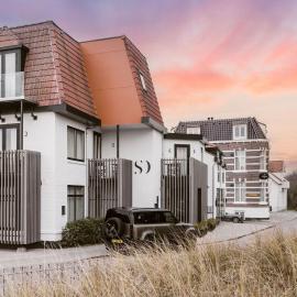 Strandhotel Domburg,位于栋堡的酒店