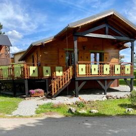 Chalet des Moineaux，位于Saint-Laurent-en-Grandvaux的酒店