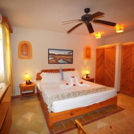 Villa Playa Bonita, Pool, Tropical Gardens，位于拉斯特拉纳斯的酒店