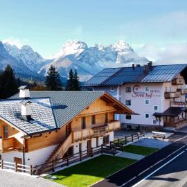 Hotel Siera Hof，位于萨帕达的酒店