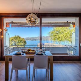 Apartment Attilio lake front view by Interhome，位于伊斯普拉的酒店