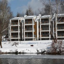 Apartamenty Wiślany Brzeg，位于乌斯特龙的酒店