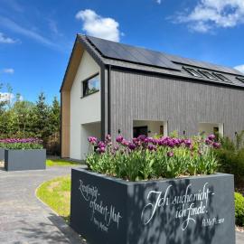 Kunst Pension Frahm，位于Basthorst的酒店