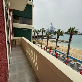 Beach Front Apartment，位于比尔泽布贾的酒店
