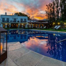 Patios de Cafayate - Wine Hotel & Restaurant，位于卡法亚特的酒店