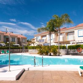 Marina Port 15 by VillaGranCanaria，位于帕斯托布兰克的酒店