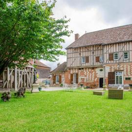 La demeure des ducs des luxembourg，位于Piney的酒店