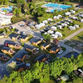 Tinyhaushotel - Campingpark Nabburg，位于纳堡的酒店