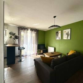 L'Evasion Verte - Parking privé，位于朗格勒的酒店