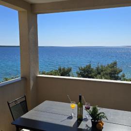 Apartments GIOVANNI (by the sea)，位于曼德雷的酒店
