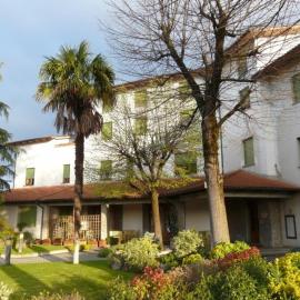 Hotel La Piccola Stazione，位于托里塔迪谢纳的酒店