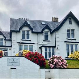 Glenorchy Lodge Hotel-Rooms Only,位于达尔马利的酒店