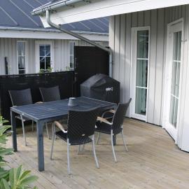 Skøn ferielejlighed midt i Marielyst by，位于博托比的酒店