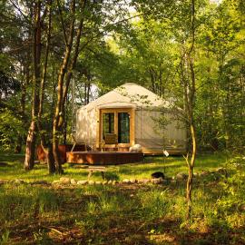 Dacza Puchacza Glamping，位于Stare Osieczno的酒店