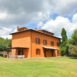 Villa i Noccioli - 18 posti letto, piscina, parco，位于卡普拉尼卡的酒店