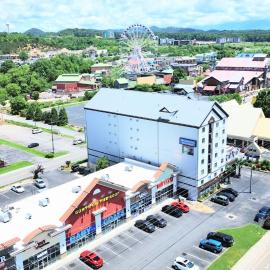 Mountain Vista Inn & Suites - Walking Distance to the Island，位于鸽子谷的酒店