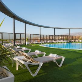 Elba Vecindario Aeropuerto Business & Convention Hotel，位于维辛达里奥的酒店