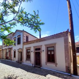 Ignatia's house，位于Polichnítos的酒店